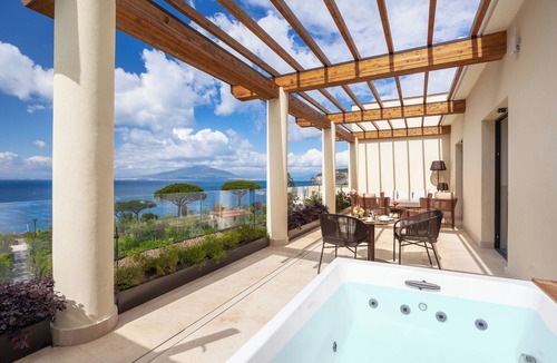 Sorrento City Centre Hotel | Ara Maris Hotel & Spa