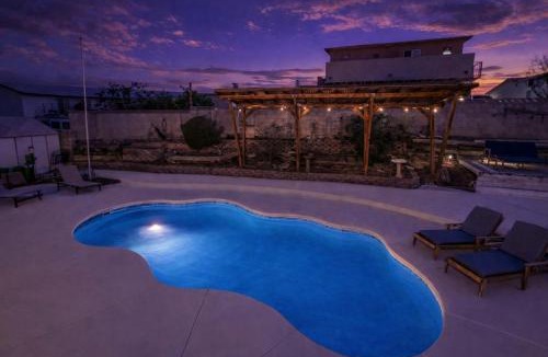 Paradise Villa | Arcade Lounge with Pool, Spa, Billiards near the Vegas Strip!