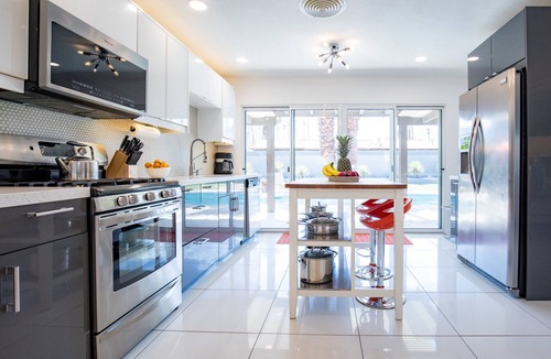 Palm Springs House | Atomic Tiki Special Summer Rates Now In Effect