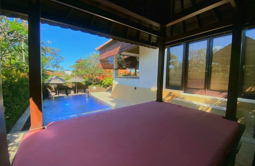 Tibubeneng Villa | Authentic Bali Villa with Beautiful Rice-Field Views