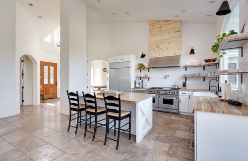 San Luis Obispo House | Avila Valley Luxury Estate with Pickleball Court