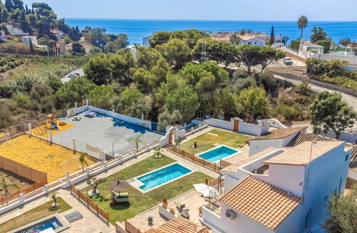 Mezquitilla House | Awesome home in Mezquitilla