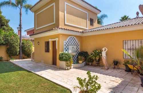 Puerto Banus House | Banús Sand House Super Villa in Puerto Banús facing the sea
