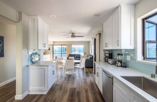 South Mission Beach Villa | Bay Breeze