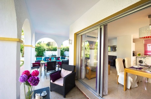 San Pedro de Alcantara Villa | Beachside Villa Linda Vista