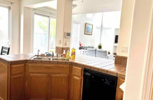 Salinas House | Beautiful 3-bedroom house in tranquil Salinas perfect for your getaway
