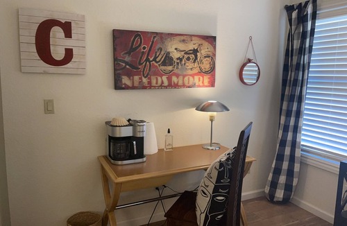 Vallejo House | Beautiful 450sqft Master Bedroom w/Private full bathroom, Parking xtra room ava