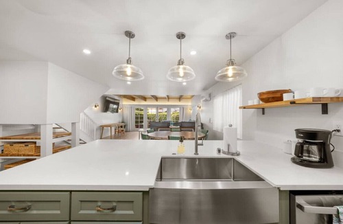 Beach Barber Tract Villa | Beautiful Beachside Bliss