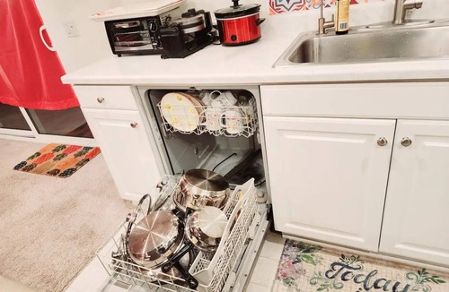 Victorville House | Beautiful BnB #1