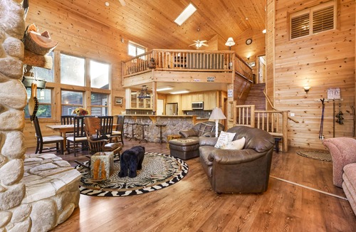 Placerville House | Beautiful Cabin in the Woods - Near Jenkinson Lake