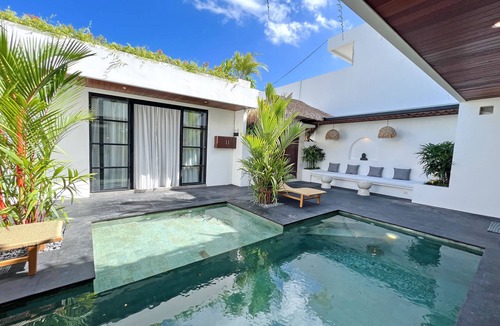 Tumbak Bayuh Villa | Beautiful new 3 bdr villa & pool