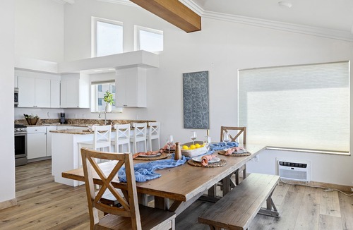 South Oceanside House | Beautiful UPPER LEVEL Pet-Friendly Oceanfront Duplex P1111-1