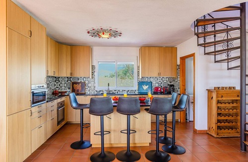 Torrox Villa | Beautiful view, up to 6 p., heated pool & relax pool, panorama, wifi, airco.