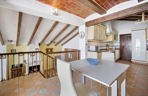 Fuengirola Villa | Beautiful Villa, Private Pool, 400 metres Beach, TV, WiFi, Sea Views, Air-con