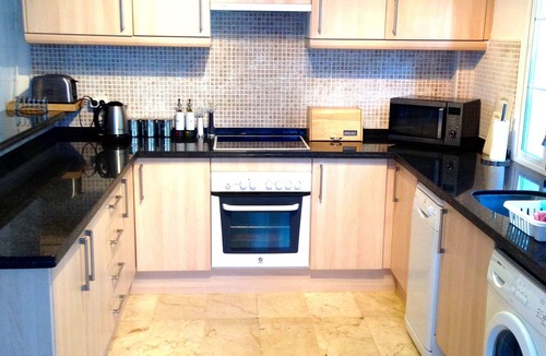 El Paraiso House | Benamara Townhouse - huge pool, wifi, garden, ac, restaurants & bars. Sleeps 11