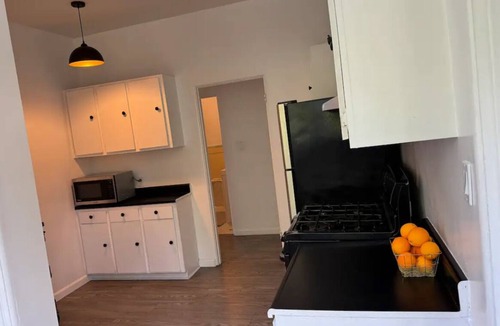Pico - Robertson Apartment | Best, top, beautiful LA view 2-bedroom place with WiFi, AC in nice Los Angeles