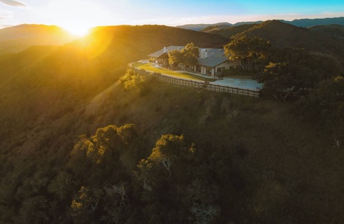 Santa Barbara House | Best views of the Santa Ynez Valley! 4 Bedrooms, infinity edge pool and sauna