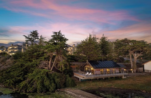 Bodega Bay House | Bodega Bay - Ocean View, Fireplace & BBQ