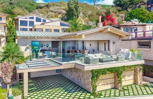 Corona del Mar House | Breakers Manor, right on Big Corona Beach!