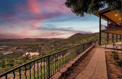 Poway House | Breathtaking retreat in the wine country on the ranch with goats you can pet!