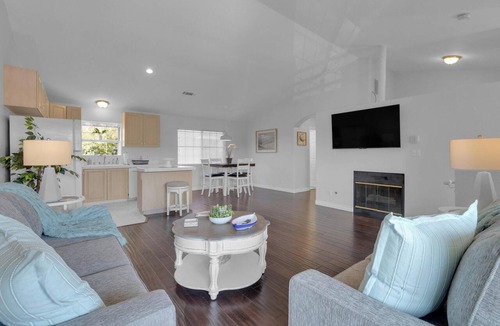 Hillcrest Condo | Bright, Spacious 2BD/2BA in the Heart of Hillcrest