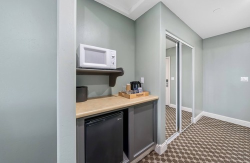 Lodge Hill Hotel | Cambria Pines Lodge