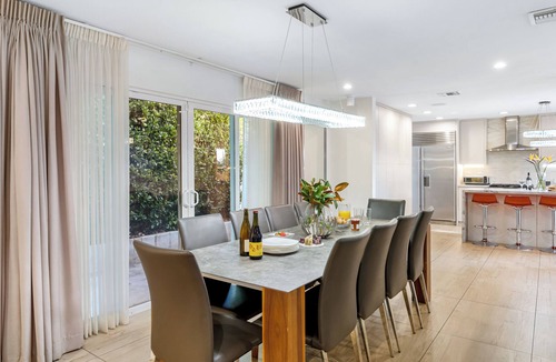 Bel Air House | Casa Bellagio Bel-Air Hills Retreat w/Pool, Fire Pit, Game Room & Views