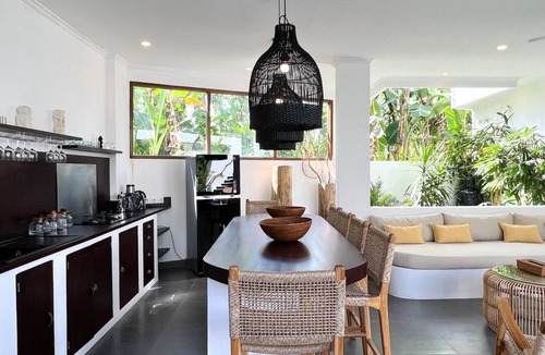 Tumbak Bayuh Villa | Casa Carolina Bali - Great 3 Bdr - Tumbak Bayuh Canggu