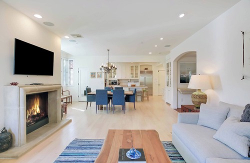 The Funk Zone Villa | Casa Cielo in the heart of the Funk Zone, 2 blocks to beach, A/C, Pet Friendly!