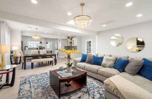 Del Aire House | Casa CW 3Bedrooms House + Guest Studio Near LAX/SoFi Stadium/Beach