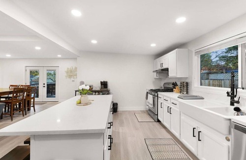 Windsor House | Casa de la Esperanza: 1890s Historic Gem - 5BD/3BA