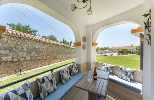 La Capellania Apartment | Casa Reus Apartment with Outdoor Pool and Garden for 4
