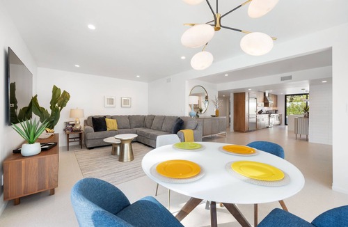 Sunmor House | Casa Roka: Groovy Mid-Century Indoor/Outdoor Lifestyle