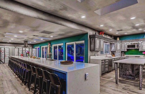 Spring Valley House | CC Upgraded 9BD/8BA Villa Near Vegas Strip-3.6mi