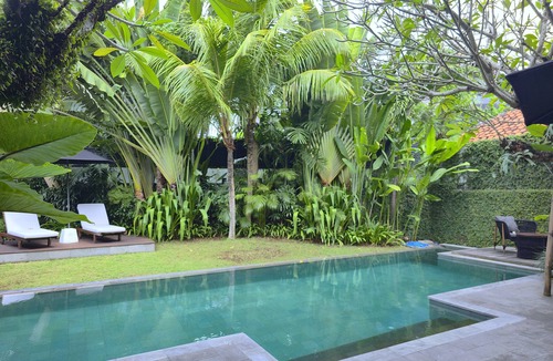 Berawa Villa | Centally located three bedroom private villa for 8 person in Canggu
