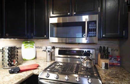 Blue Oak Terrace Revised Villa | Central Location 4BR w/Arcades & Spacious Parking