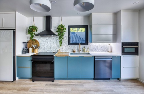 Mar Vista House | Centrally Located MCM, Brand-New 2-Bedroom Home in Los Angeles