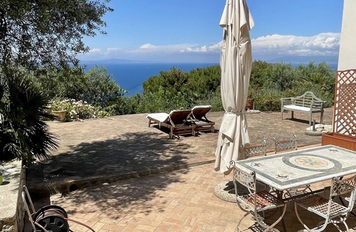 Tiberio House | Cesina Home | Apartment in Historic Villa with Panoramic Terrace