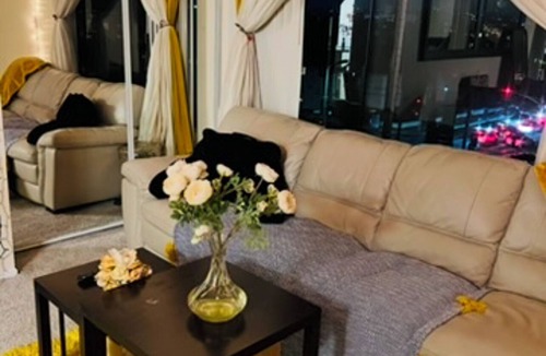 Wilshire Apartment | Charming 1-bedroom apartment in marvelous Los Angeles with WiFi, AC