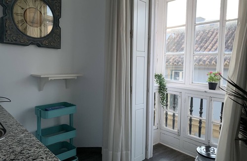 Malaga Historic Centre Apartment | Charming 1 BR Apartment in Málaga Historical Center, WIFI and balconies (4p)