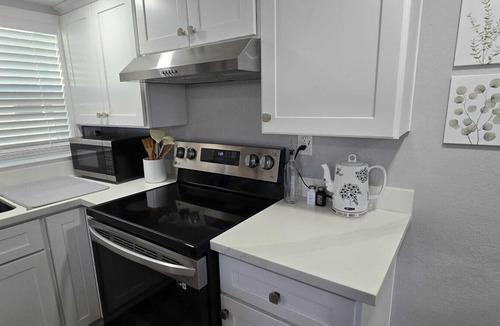 Merced County Condo | Charming 1-BR Unit | Near Memorial Hospital, Parks & Shops