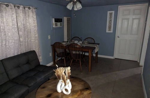 Oildale Apartment | Charming 2-bedroom apartment in the heart of bakersfield
