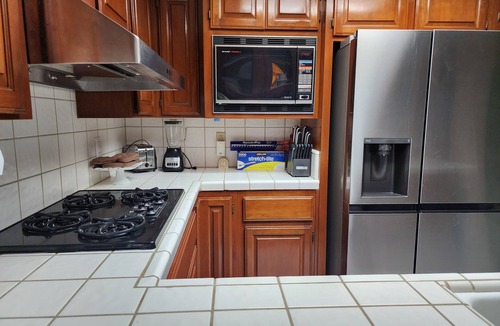 Pleasant Grove House | Charming 3-bedroom house with solar pool.WiFi and AC in delightful Fair Oaks