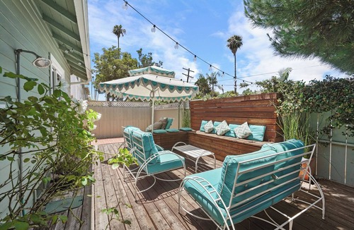 Hollywood House | Charming 3-bedroom house in terrific Hollywood/Los Angeles locale with WiFi, AC