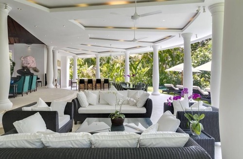 Kediri Villa | Charming 7BR Villa In Tabanan! - 12Min Drive To Famous Tanah Lot Temple! W/Pool!