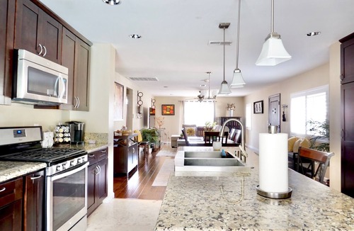 Lincoln Acres House | Charming Craftsman Retreat: 3BR Home w/Pool & Jacuzzi – Your Perfect Getaway!