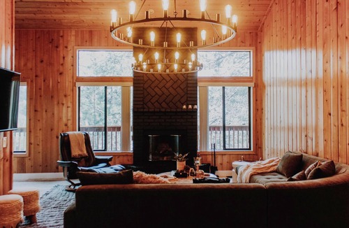 Idyllwild House | Charming Mountain House - Modern amenities & peace
