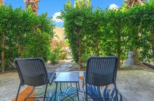 Deepwell Estates Condo | Charming pool side condo on the beautiful south side of Palm Springs. n