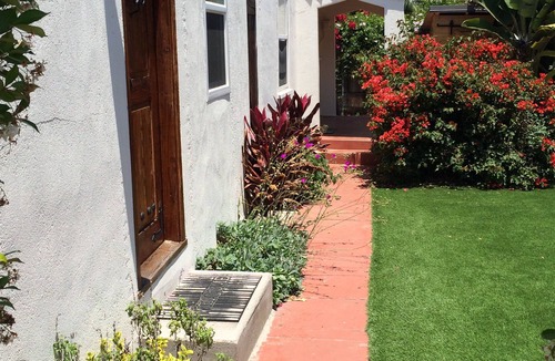 Kensington Villa | Charming Spanish Casa Mayor