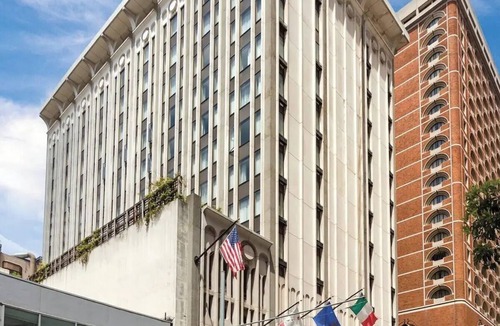 Theater District Condo | Chic "Donatello" Wyndham Hotel LARGE SUITE in Union Square in San Francisco